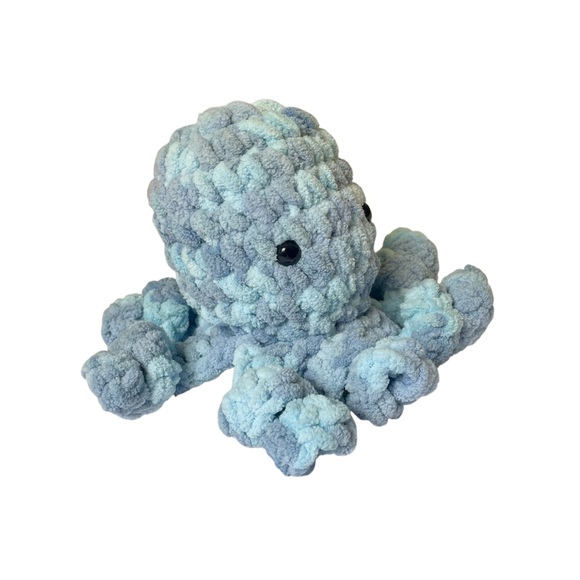 Handmade crochet octopus desk buddy - Picture 6 of 6